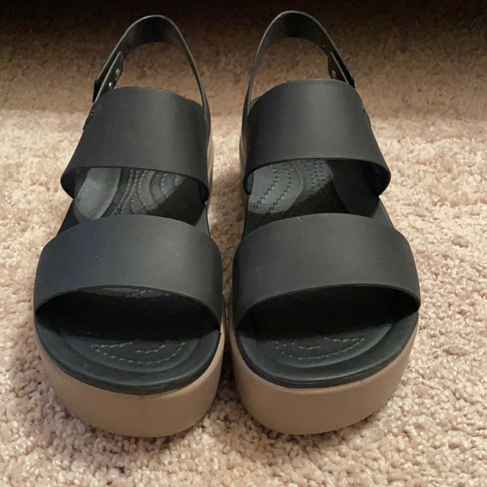 Women’s Crocs Brooklyn Low Wedge